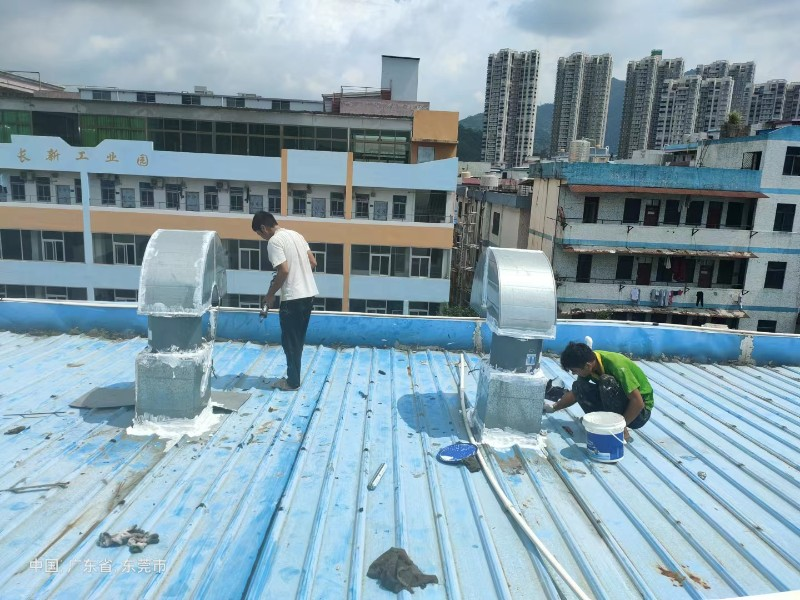 滨海钢结构屋面涂料维修方法